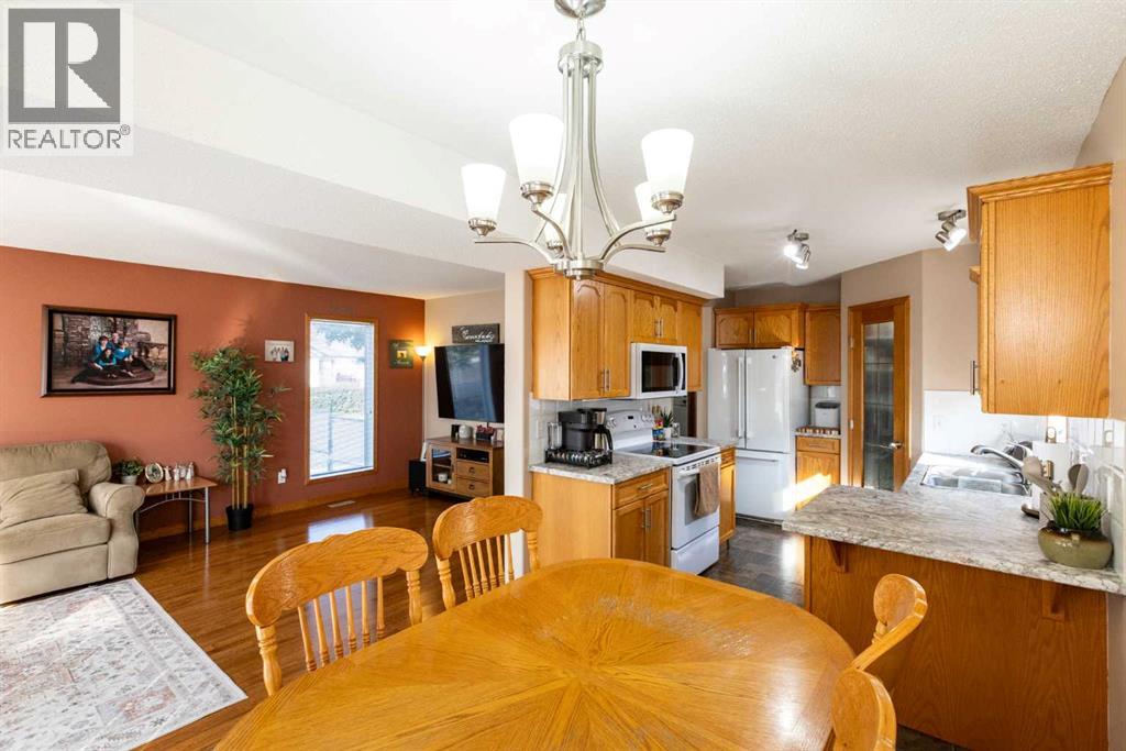 4344 60a Avenue Crescent, Innisfail, Alberta  T4G 1L2 - Photo 12 - A2341162