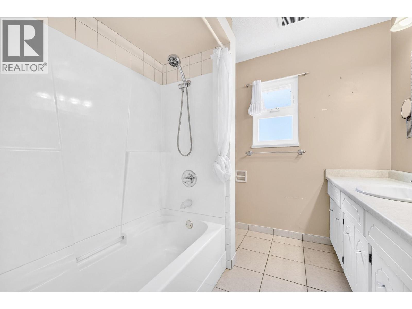 3060 Euclid Avenue, Vancouver, British Columbia  V5R 5E2 - Photo 36 - R3160053