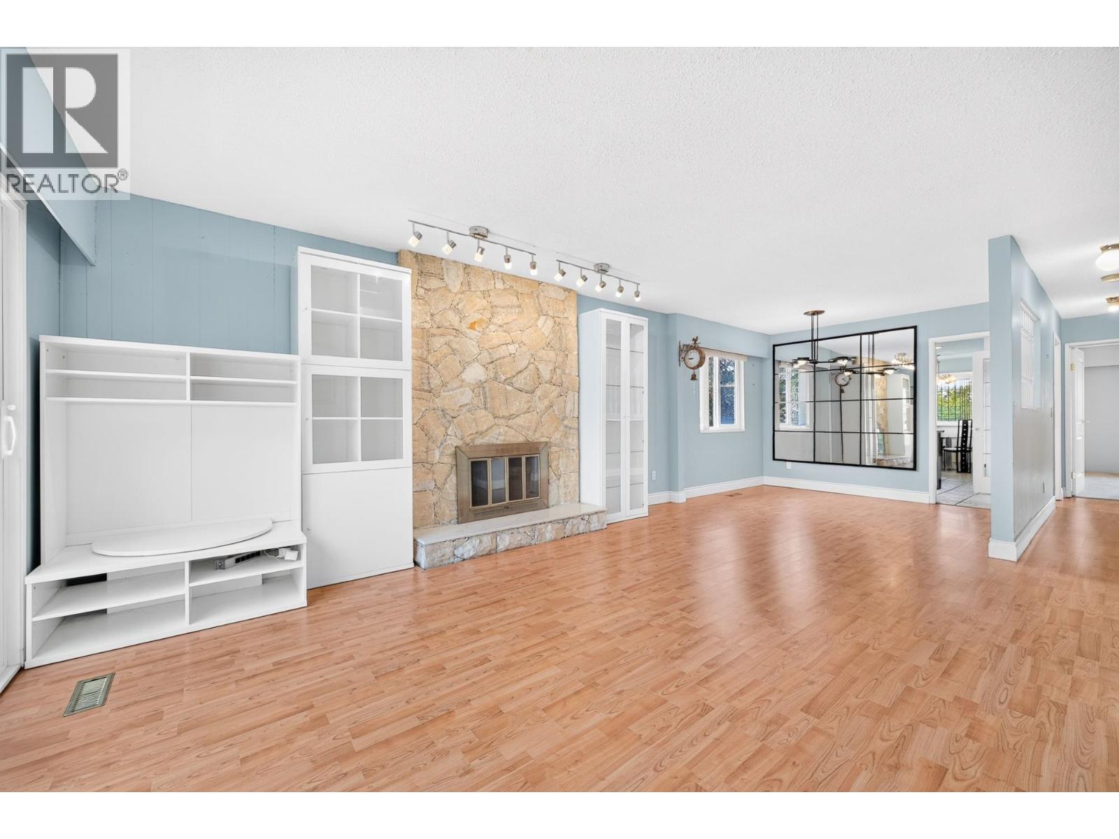 3060 Euclid Avenue, Vancouver, British Columbia  V5R 5E2 - Photo 3 - R3160053