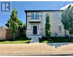 30 - 121A MOFFATT STREET, St. Catharines, Ontario