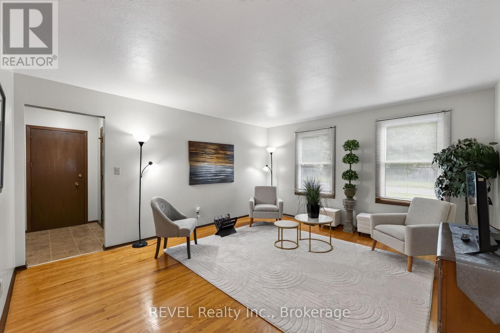 36 Manor Road, St. Catharines, Ontario  L2N 3B5 - Photo 2 - X13731992