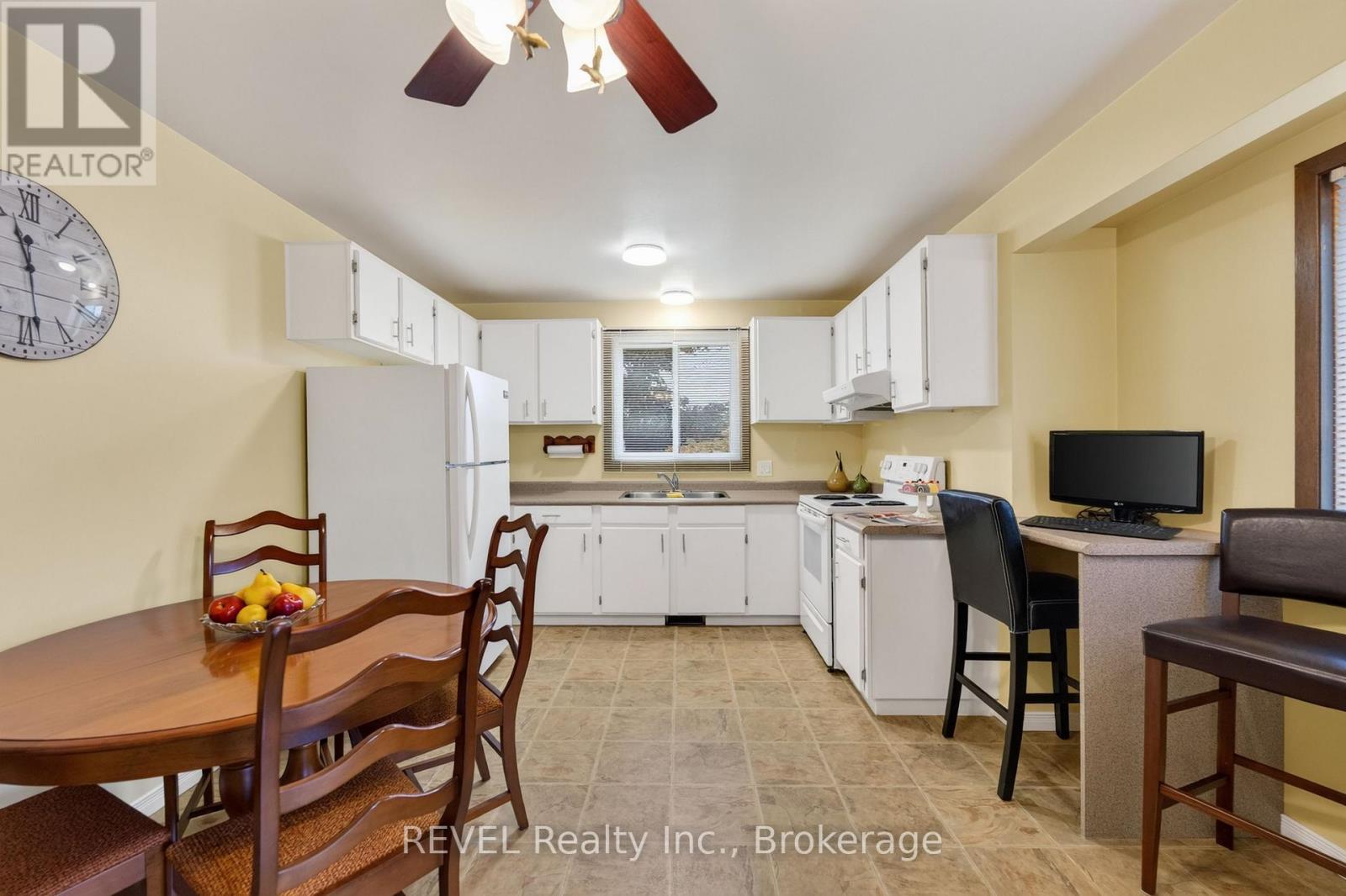 36 Manor Road, St. Catharines, Ontario  L2N 3B5 - Photo 5 - X13731992