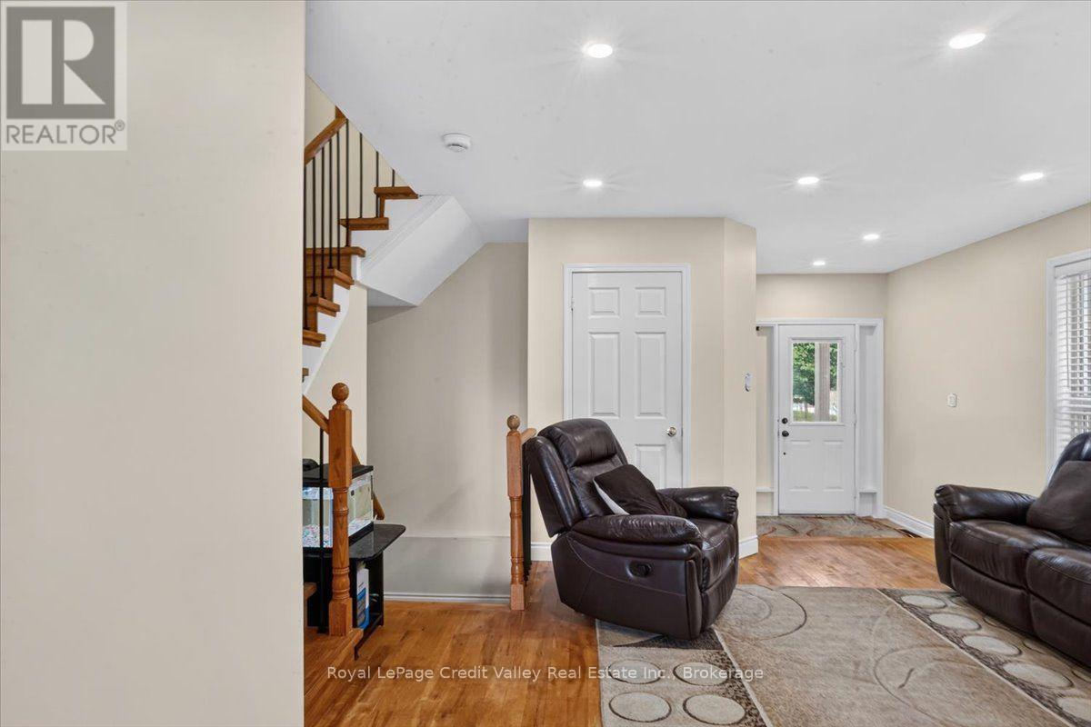 43 Coppermill Drive, Brampton, Ontario  L7A 1N1 - Photo 6 - W13731874