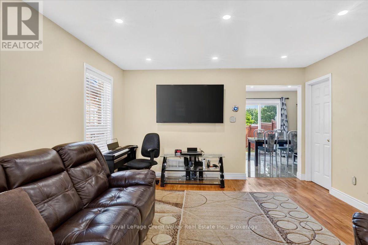 43 Coppermill Drive, Brampton, Ontario  L7A 1N1 - Photo 7 - W13731874