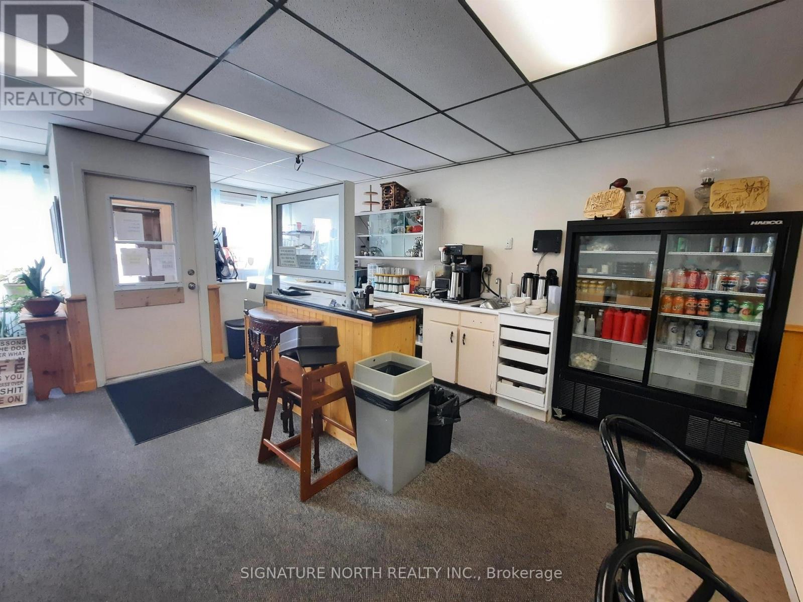 209 Main St — photo 2