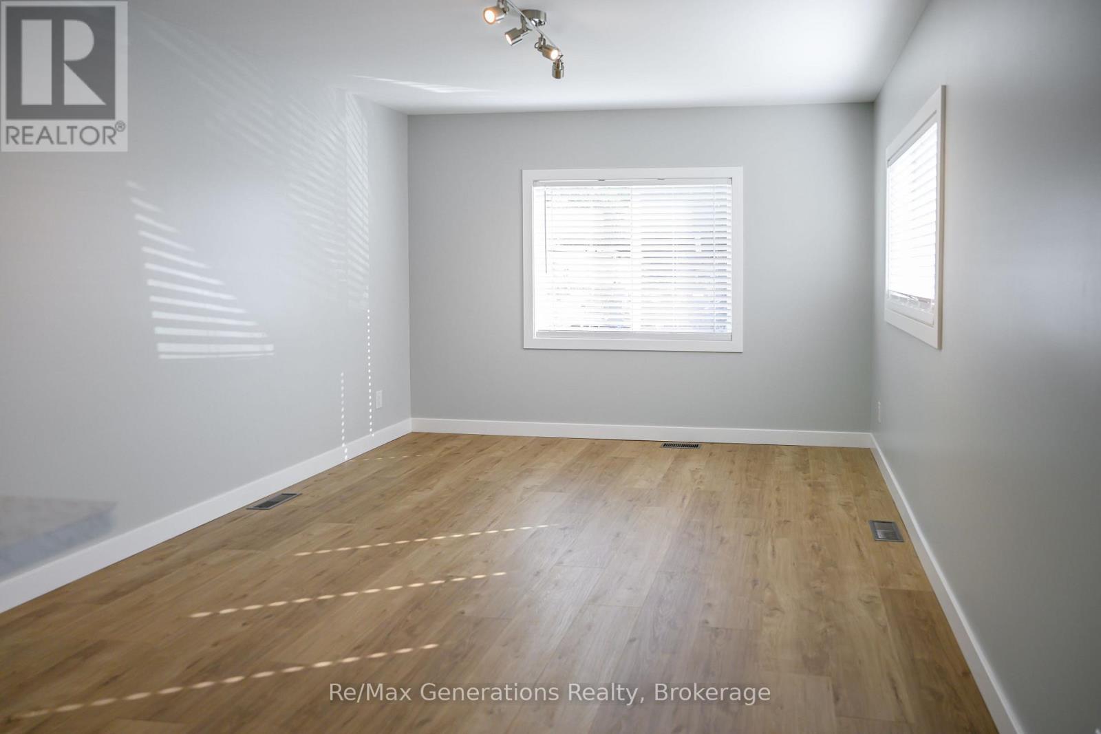 F3 - 1055 Chippewa Road, Thunder Bay, Ontario  P7J 1J1 - Photo 3 - X13731904