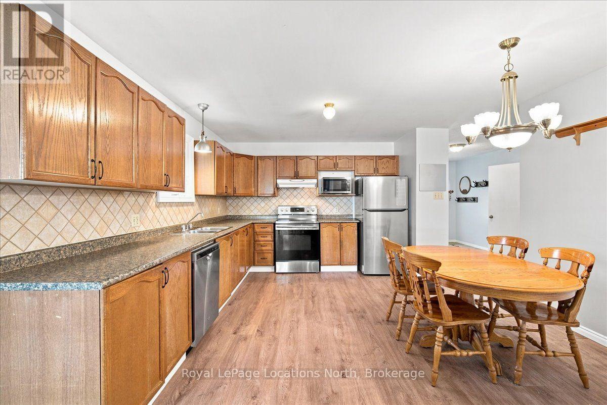 6 Royal Beech Drive, Wasaga Beach, Ontario  L9Z 1H1 - Photo 12 - S13731138