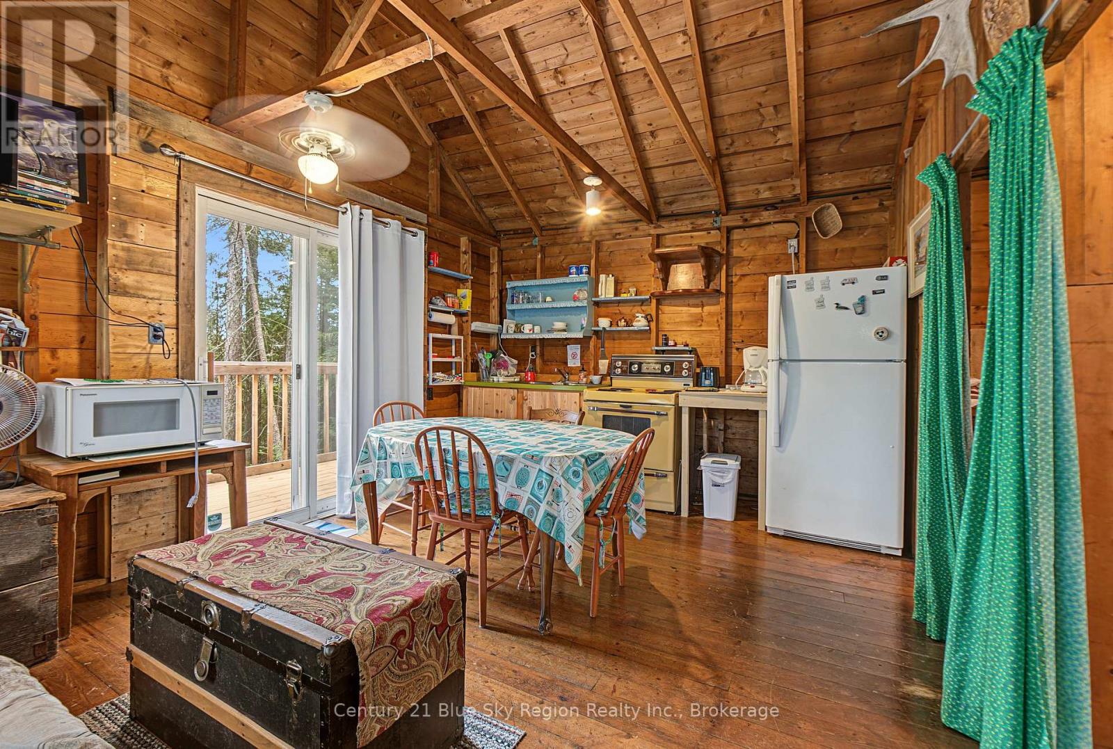 5065 Highway 11 N, Temagami, Ontario  P1B 8G3 - Photo 35 - X13731878