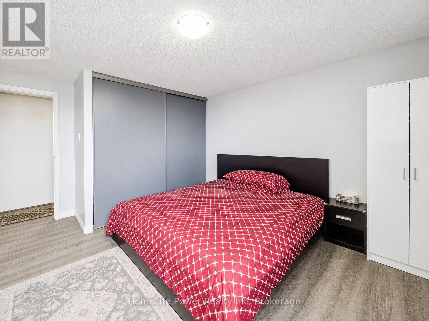 303 - 4 Avalon Place, Kitchener, Ontario N2M 4N6 - Photo 11 - X13731908