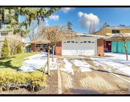 MAIN - 15 STRANDHILL ROAD, Toronto, Ontario