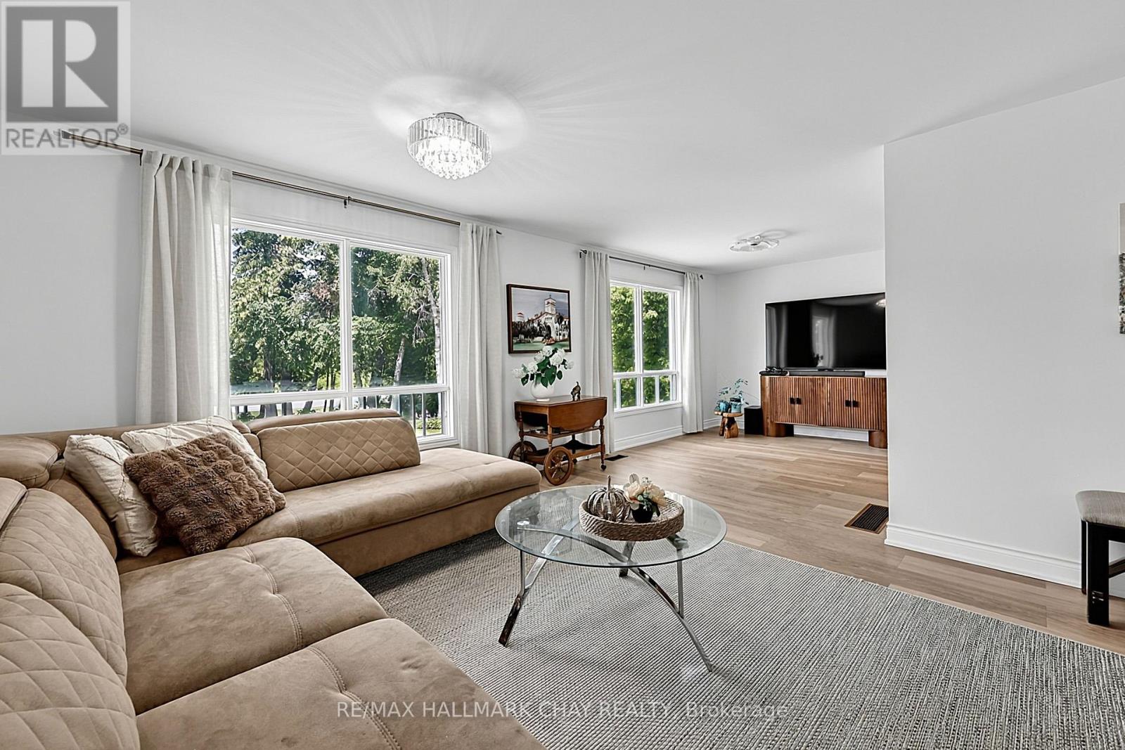 631 Lockhart Road, Innisfil, Ontario  L9S 3E5 - Photo 6 - N13732090