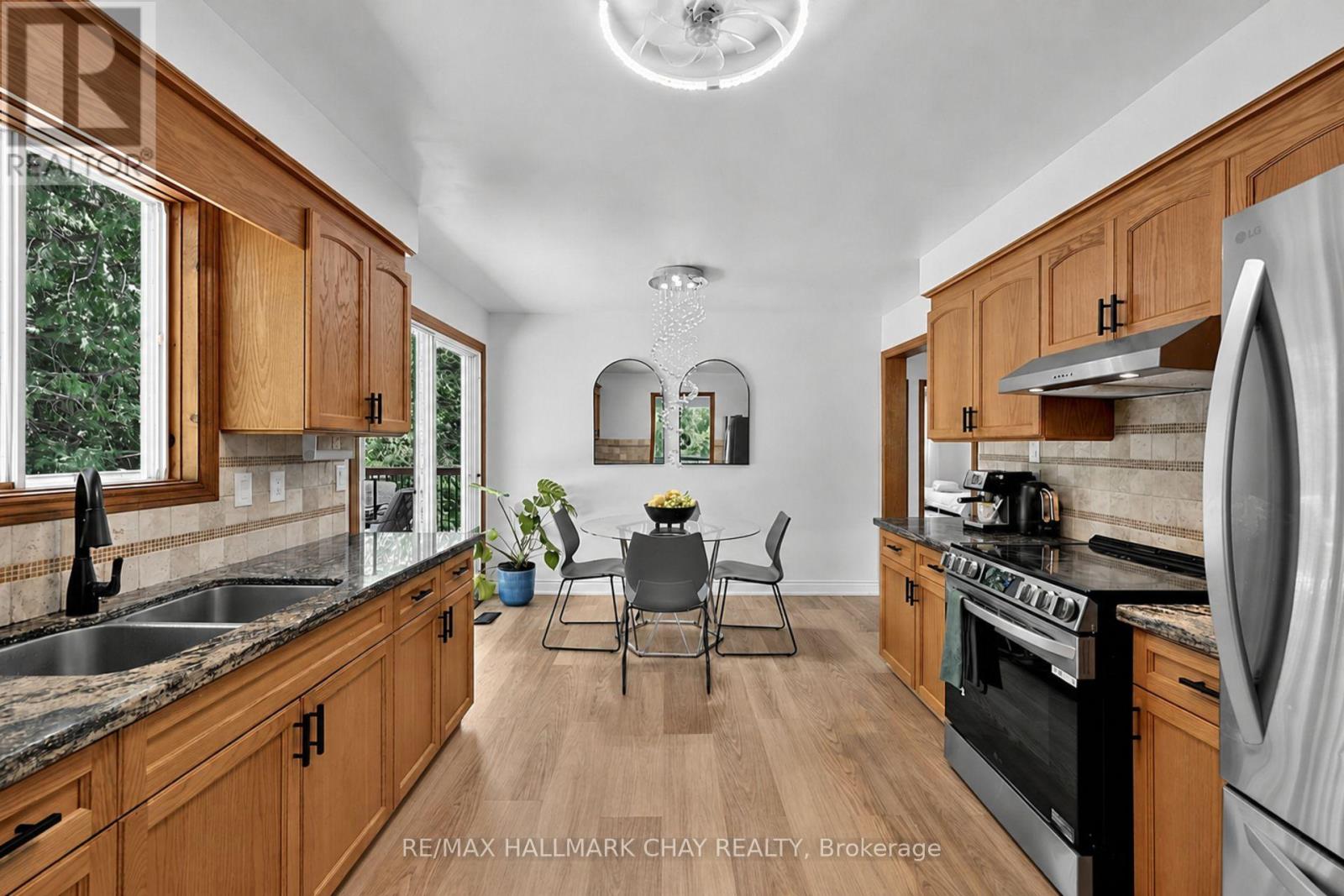 631 Lockhart Road, Innisfil, Ontario  L9S 3E5 - Photo 9 - N13732090
