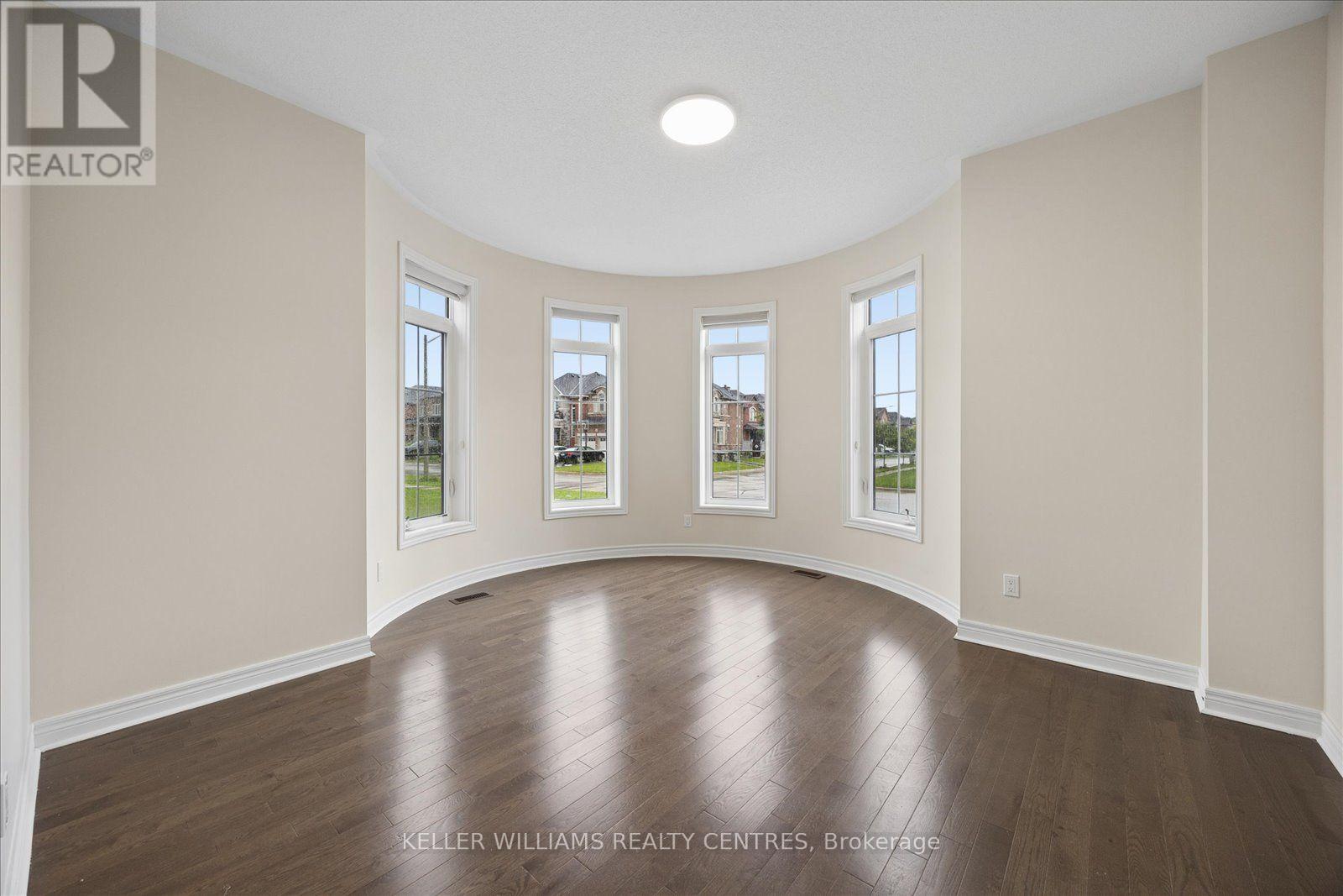 Main & Second Floor - 277 Gibson Circle, Bradford West Gwillimbury (Bradford), Ontario  L3Z 0X2 - Photo 8 - N13732098