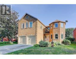 86 BRISTOL ROAD, Toronto, Ontario