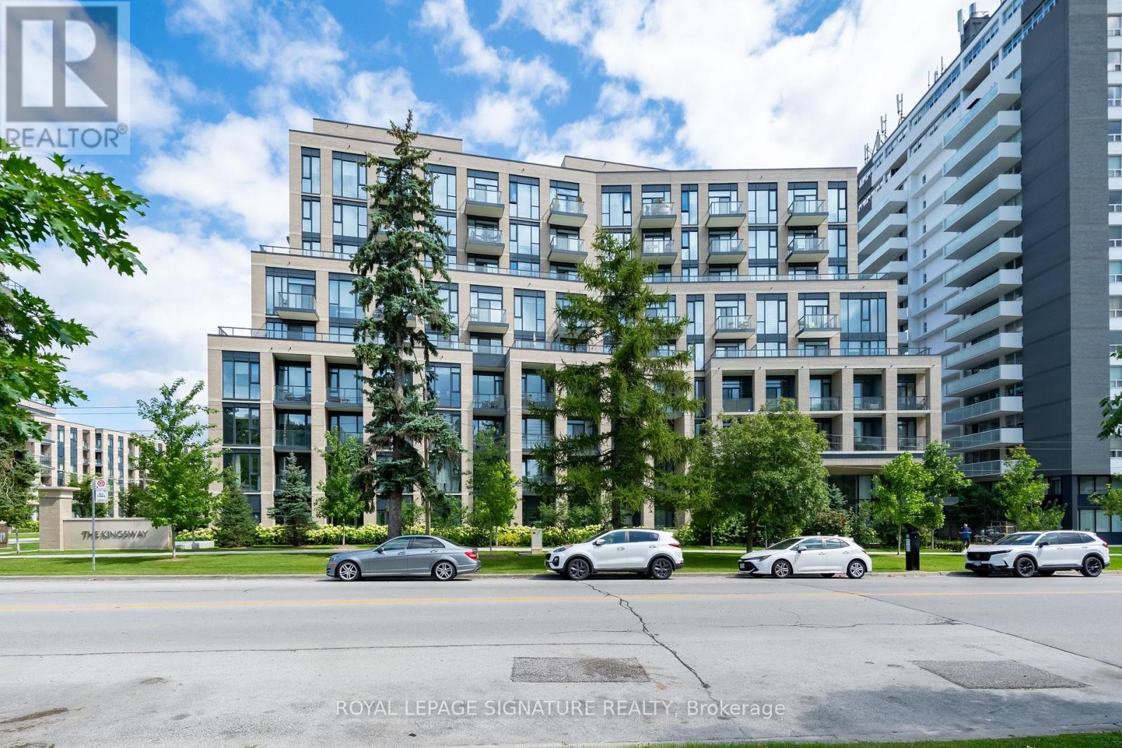 621 - 293 THE KINGSWAY, Toronto, Ontario