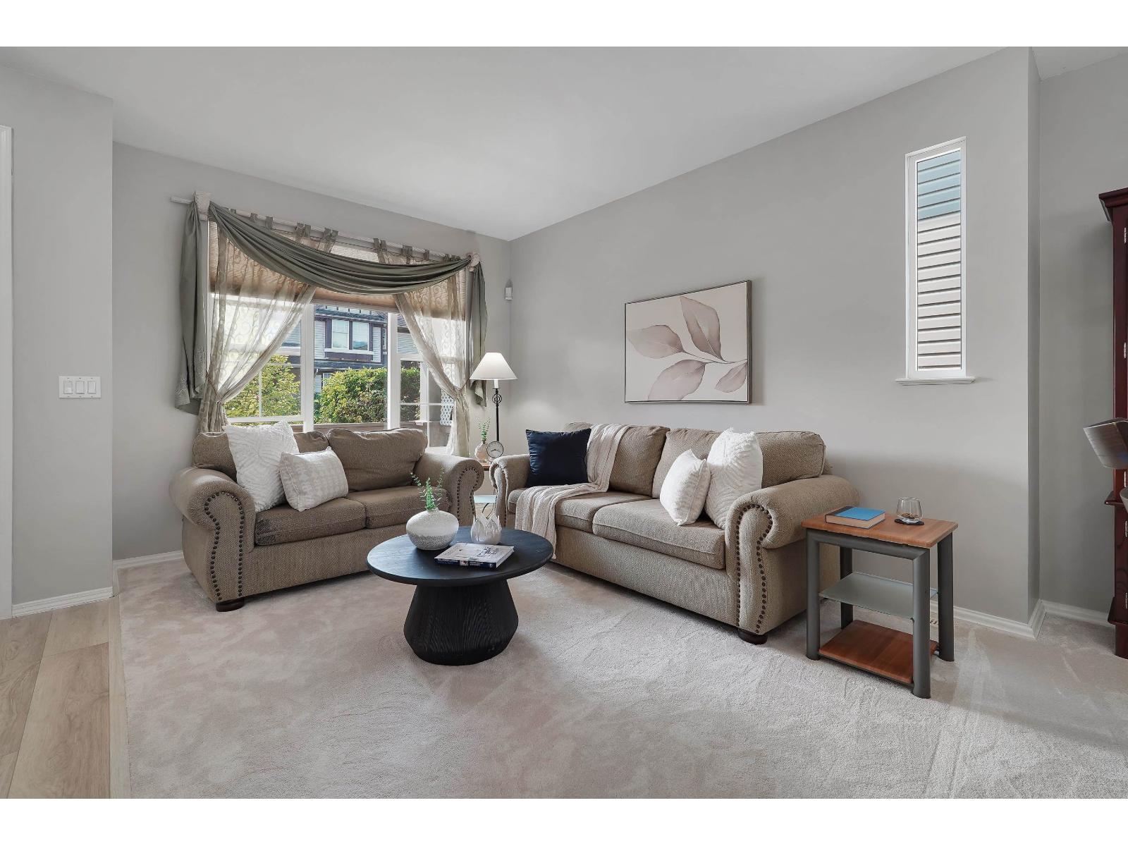 18539 67a Avenue, Surrey, British Columbia  V3S 9B5 - Photo 6 - R3159650