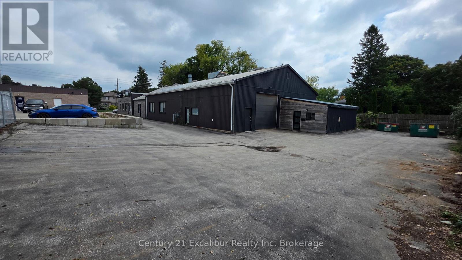 645 ST DAVID STREET N, Centre Wellington, Ontario