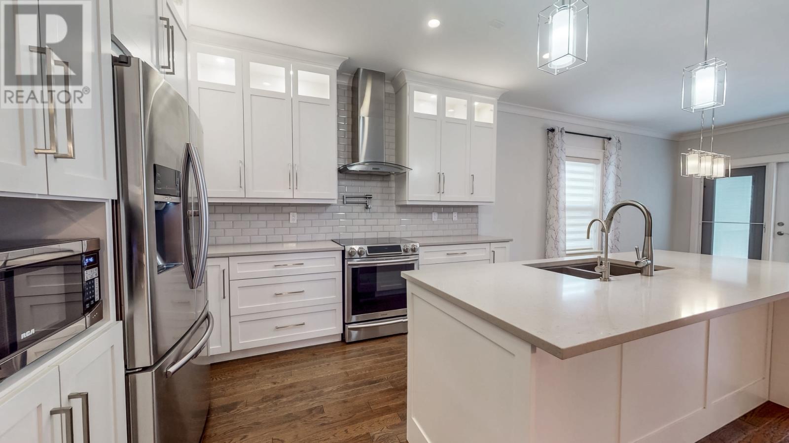 6 Sugar Pine Crescent, St. John's — photo 8