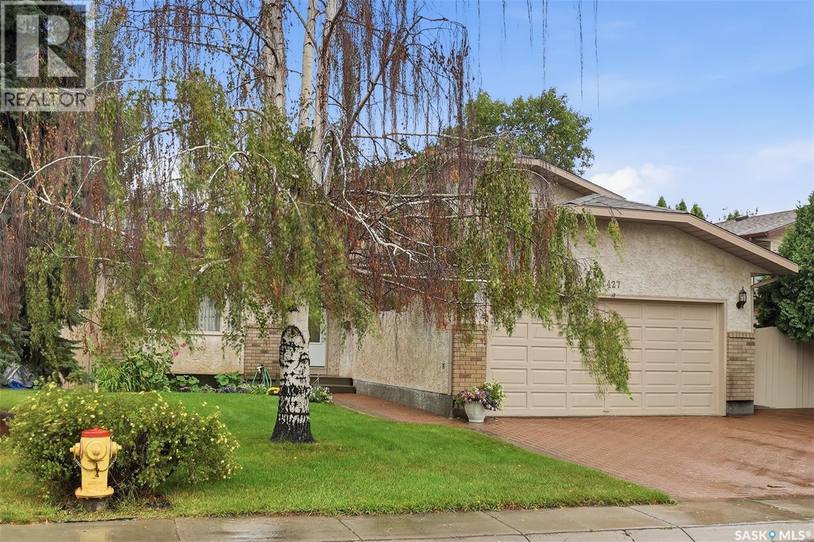 427 Bronson Crescent, Saskatoon, Saskatchewan  S7J 5E4 - Photo 2 - SK047163