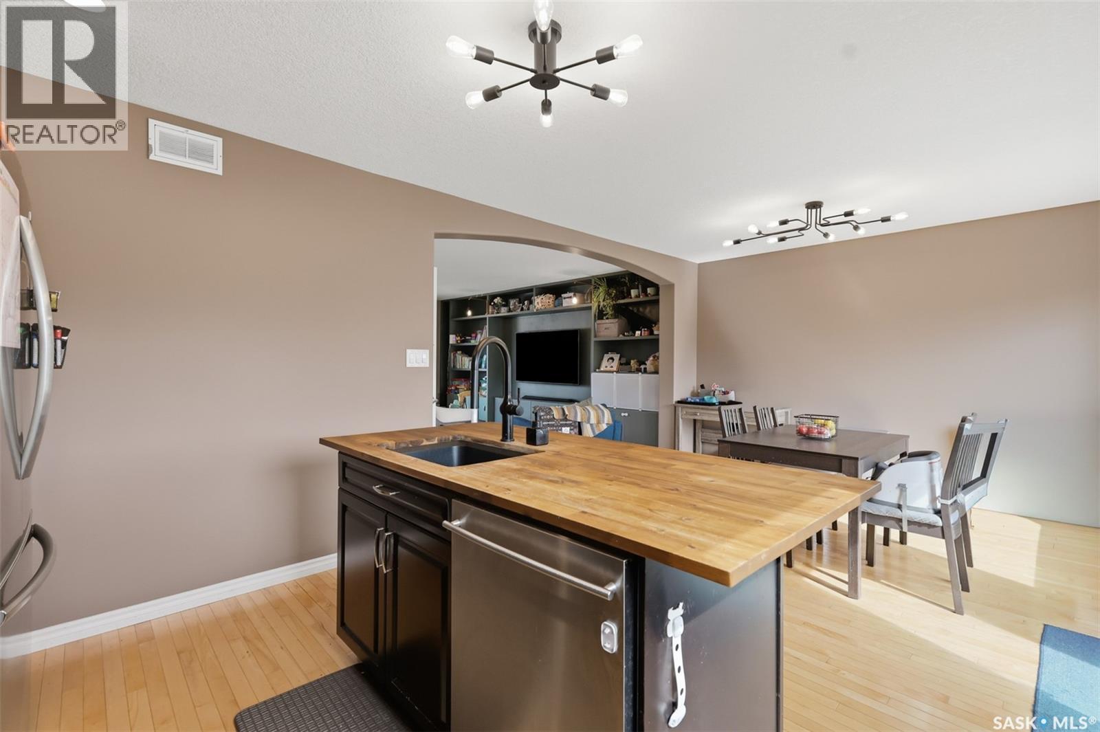 518 Klassen Crescent, Saskatoon, Saskatchewan  S7R 0G2 - Photo 13 - SK047152