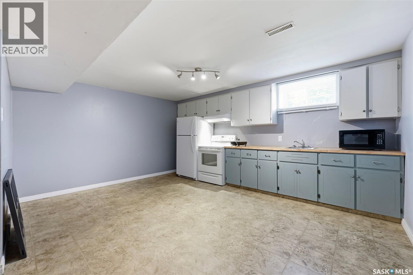 946 13th Street W, Prince Albert, Saskatchewan  S6V 3H6 - Photo 21 - SK047144