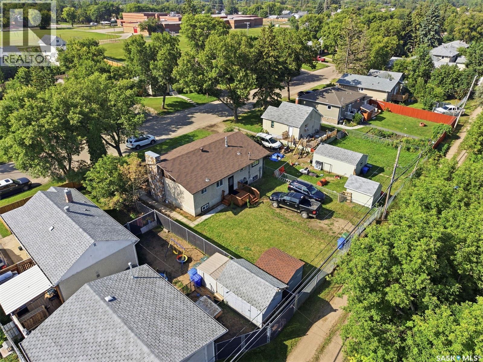 946 13th Street W, Prince Albert, Saskatchewan  S6V 3H6 - Photo 36 - SK047144