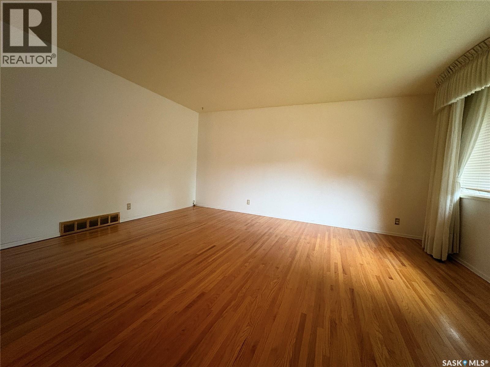 435 Garnet Street N, Regina, Saskatchewan  S4R 3T2 - Photo 12 - SK047113