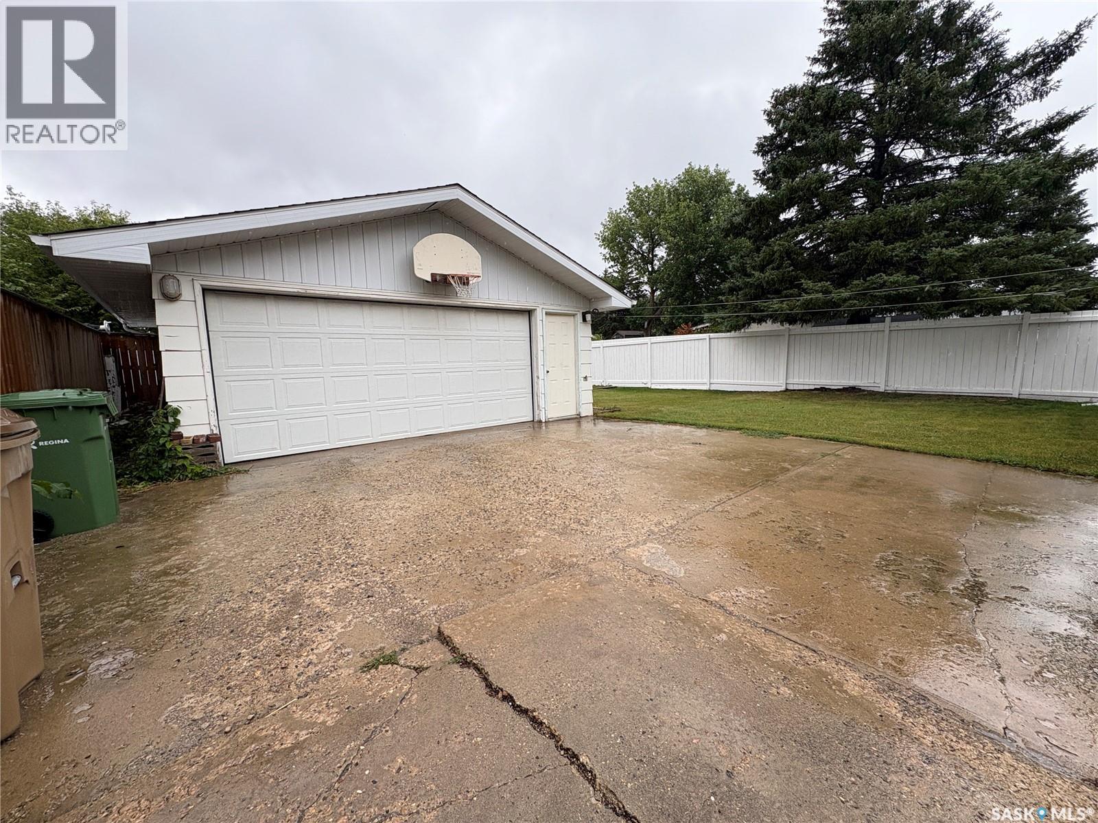 435 Garnet Street N, Regina, Saskatchewan  S4R 3T2 - Photo 4 - SK047113
