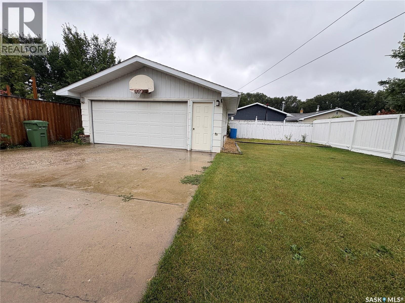 435 Garnet Street N, Regina, Saskatchewan  S4R 3T2 - Photo 6 - SK047113