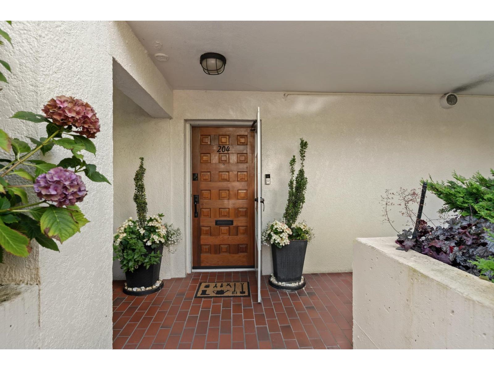 204 15070 Prospect Avenue, White Rock, British Columbia  V4B 2B7 - Photo 8 - R3158258