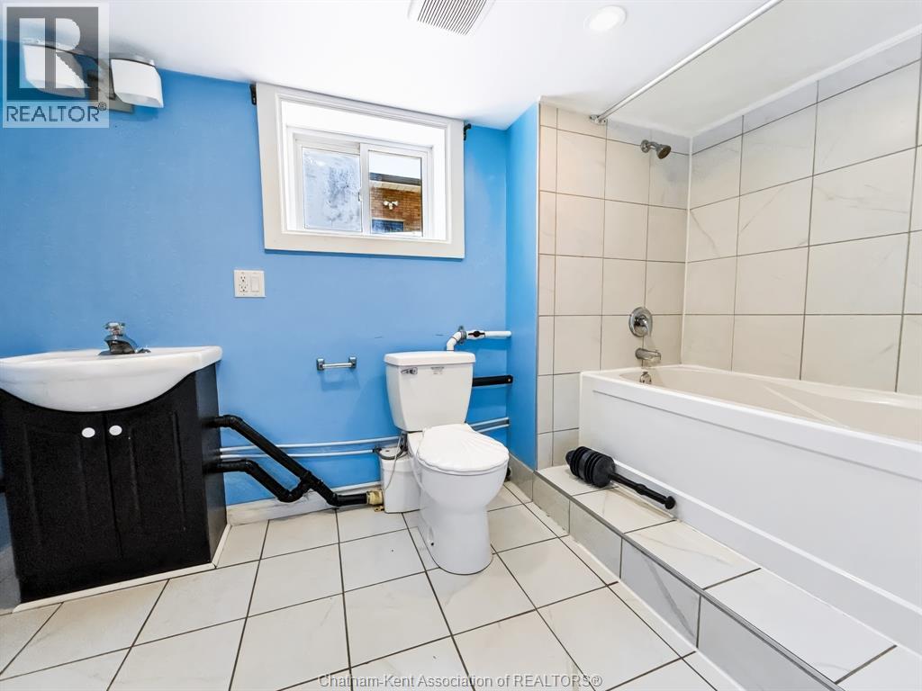 28 Woodland Avenue, Chatham, Ontario  N7L 2S6 - Photo 21 - 26020745