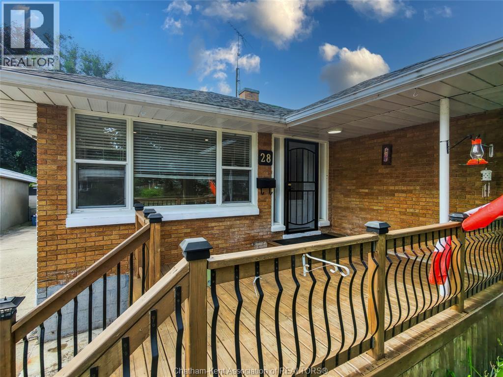 28 Woodland Avenue, Chatham, Ontario  N7L 2S6 - Photo 5 - 26020745