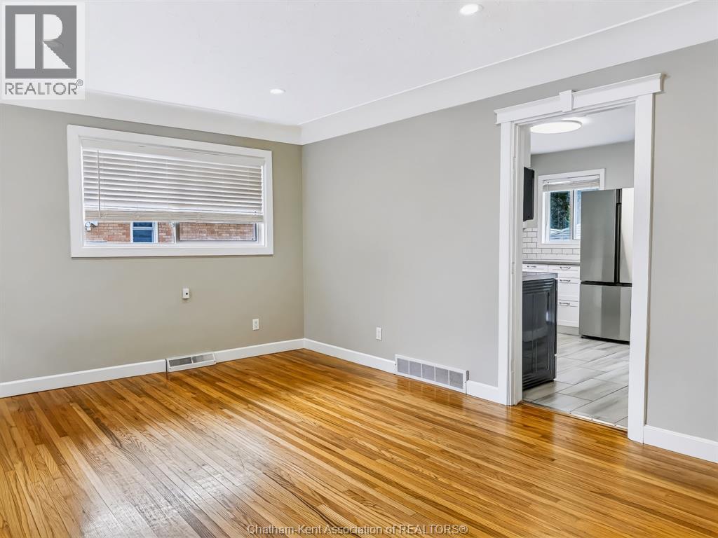 28 Woodland Avenue, Chatham, Ontario  N7L 2S6 - Photo 7 - 26020745