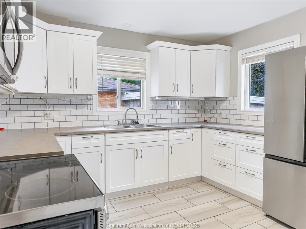 28 Woodland Avenue, Chatham, Ontario  N7L 2S6 - Photo 8 - 26020745