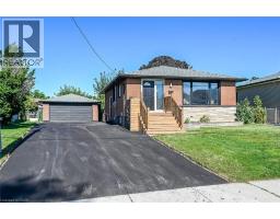 135 NUGENT Drive, Hamilton, Ontario