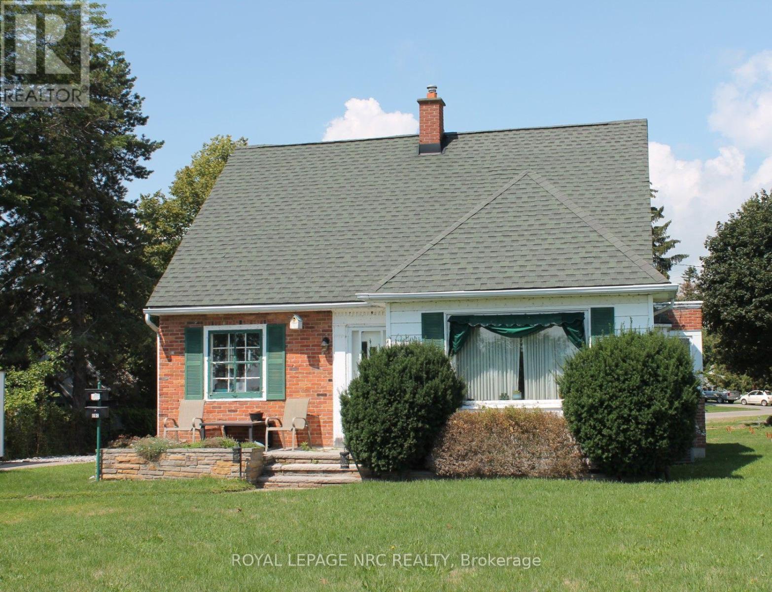 19 Lakeshore Road, Port Colborne, Ontario  L3K 2S2 - Photo 3 - X13732136