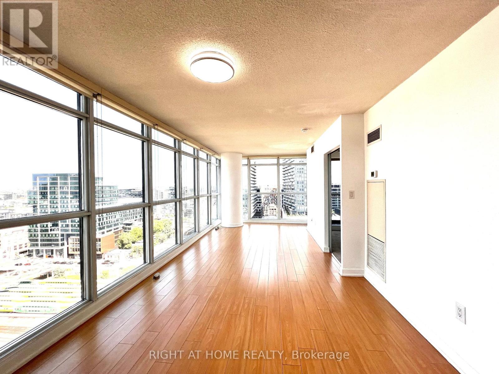 2507 - 25 Capreol Court, Toronto, Ontario  M5V 3Z7 - Photo 10 - C13732222