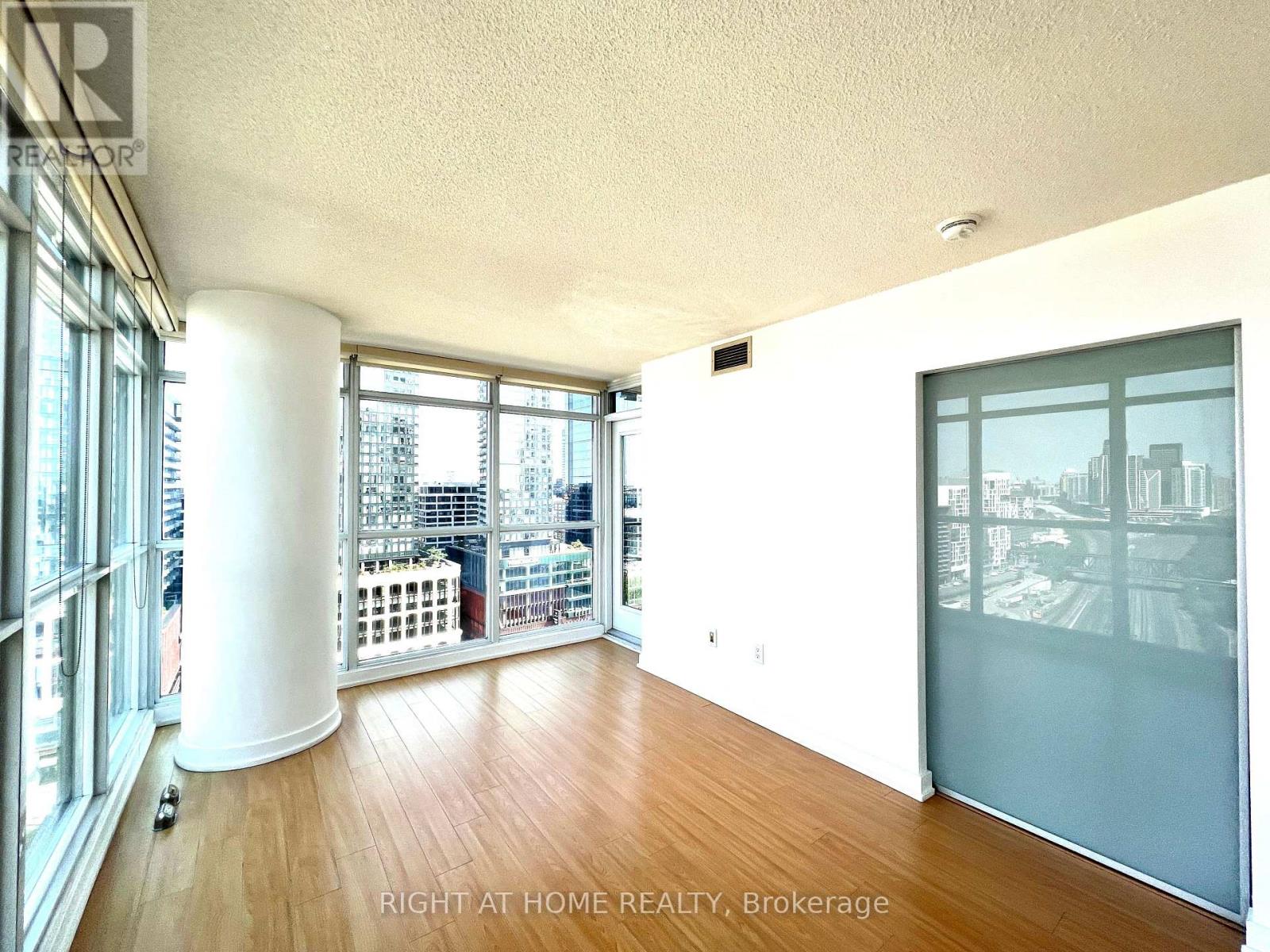 2507 - 25 Capreol Court, Toronto, Ontario  M5V 3Z7 - Photo 14 - C13732222