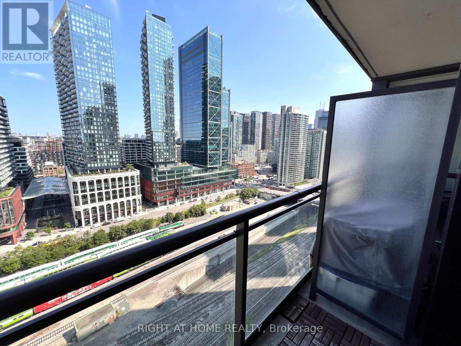 2507 - 25 Capreol Court, Toronto, Ontario  M5V 3Z7 - Photo 23 - C13732222