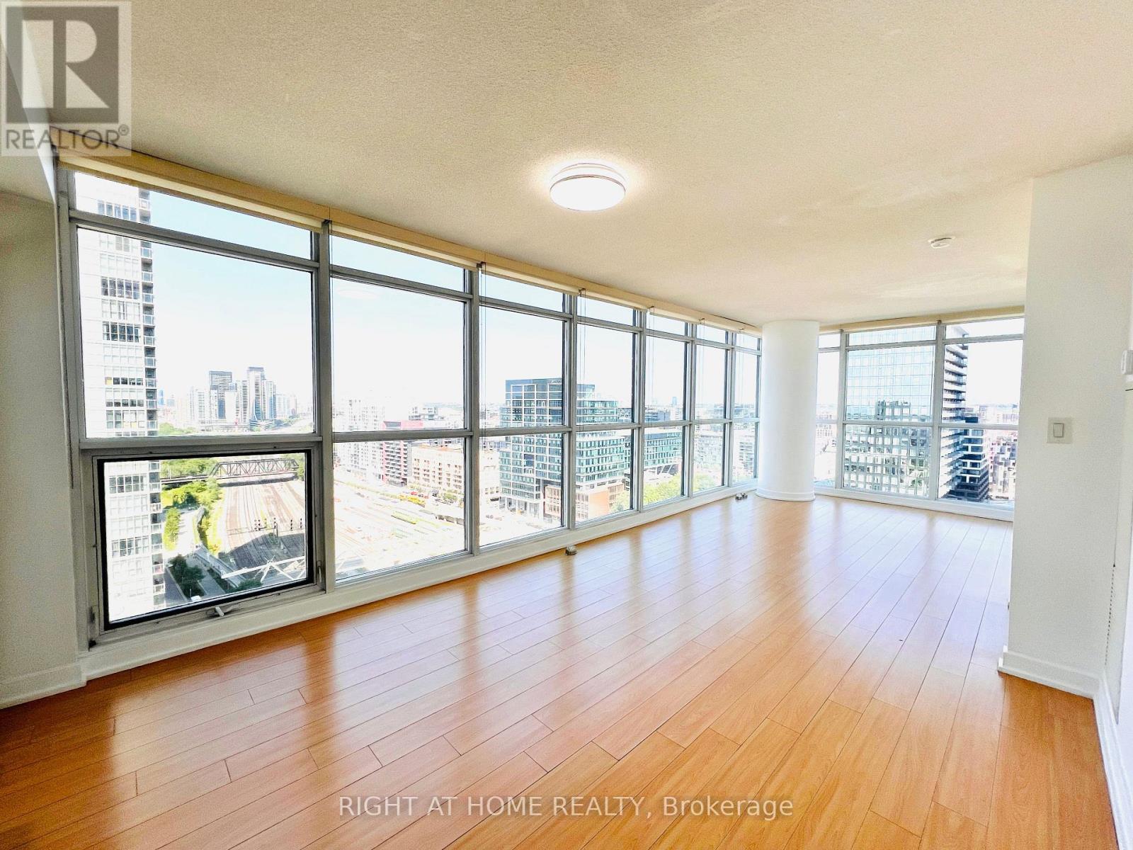 2507 - 25 Capreol Court, Toronto, Ontario  M5V 3Z7 - Photo 9 - C13732222