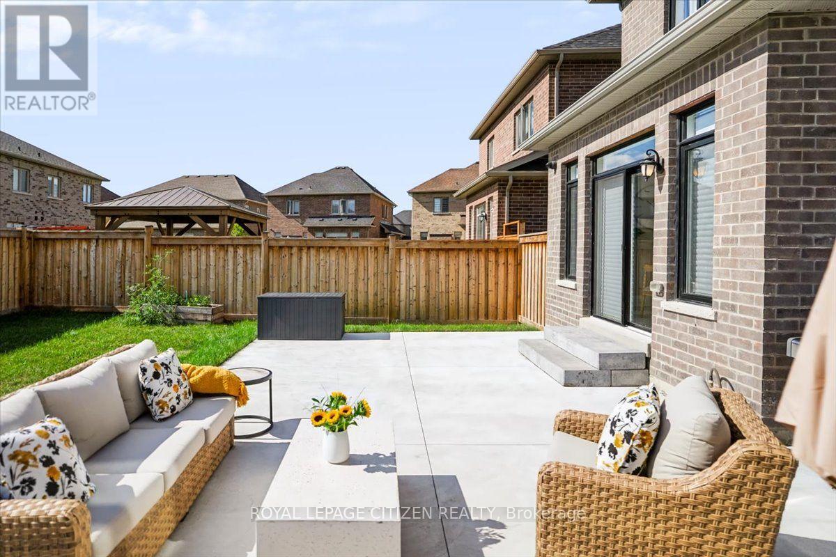 243 Ferragine Crescent, Bradford West Gwillimbury, Ontario  L3Z 4J8 - Photo 36 - N13732232