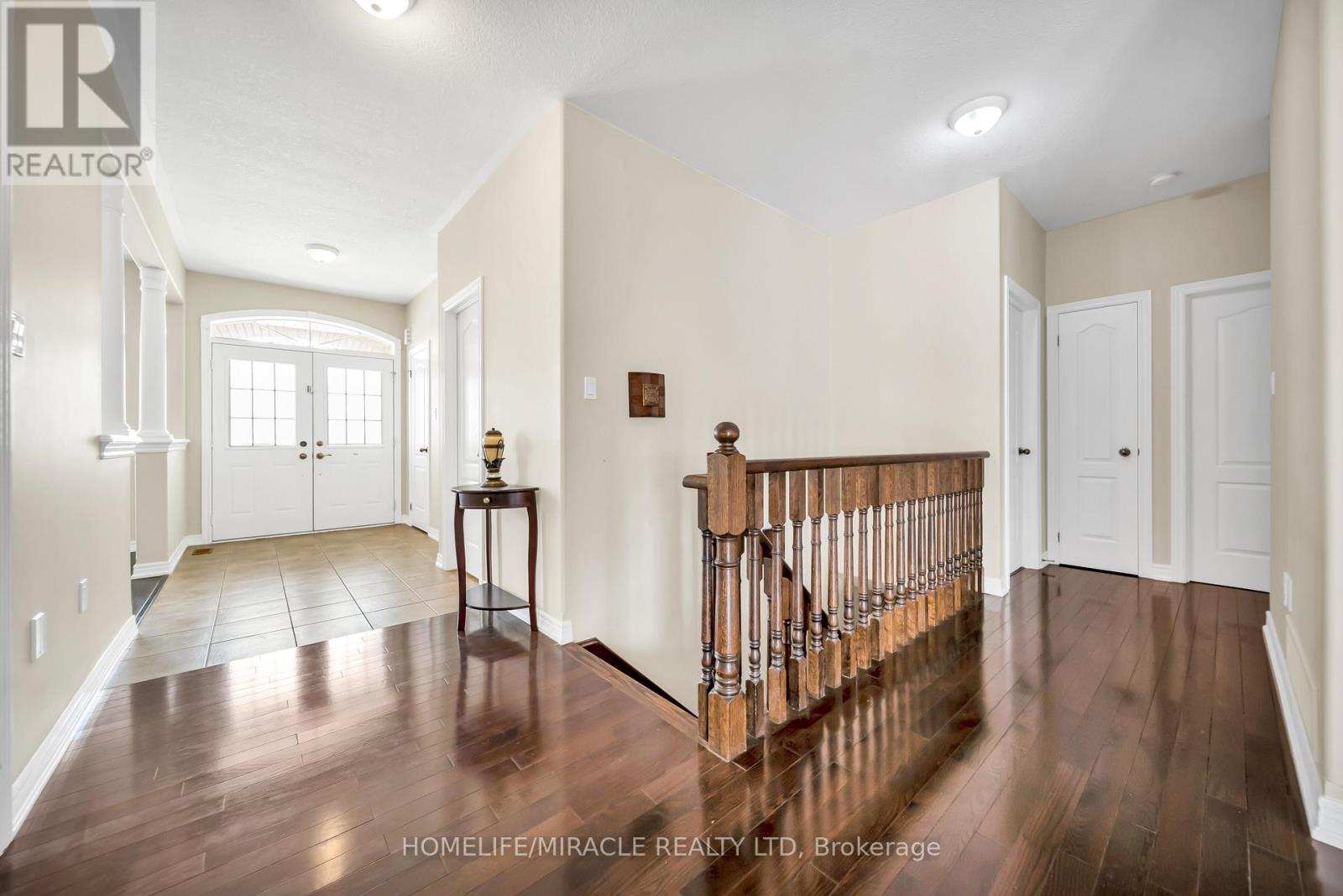 57 Bronze Crescent, Bradford West Gwillimbury, Ontario  L3Z 0B1 - Photo 8 - N13732296