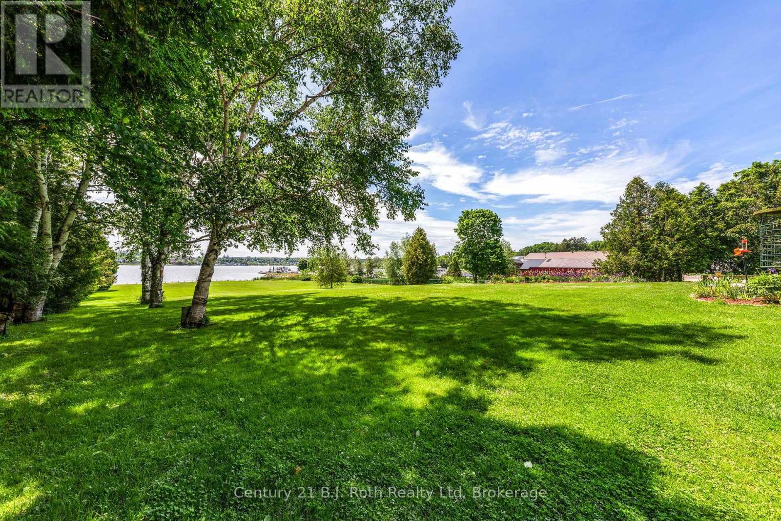 339 Champlain Road, Penetanguishene, Ontario  L9M 1S3 - Photo 10 - S13732230