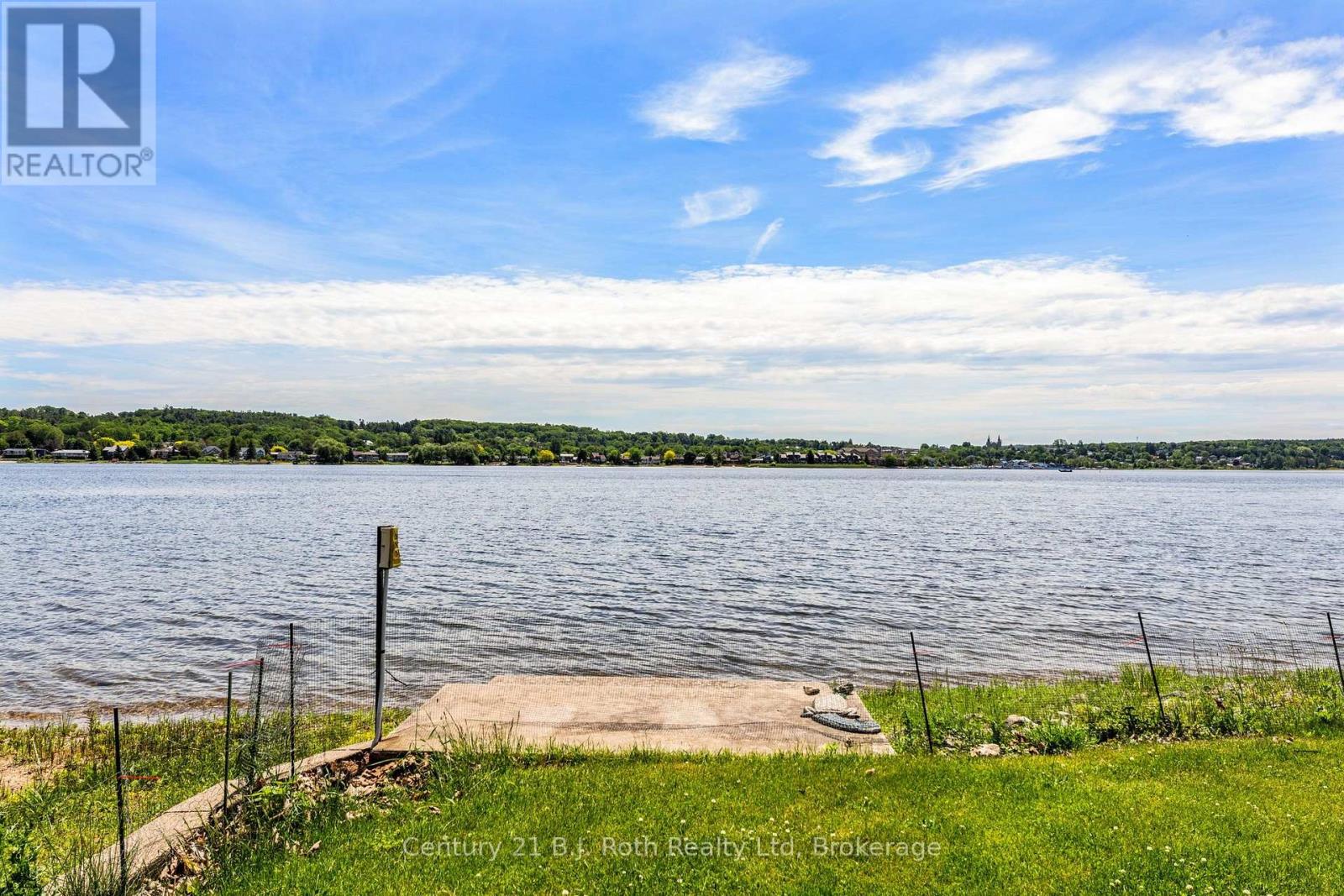339 Champlain Road, Penetanguishene, Ontario  L9M 1S3 - Photo 13 - S13732230