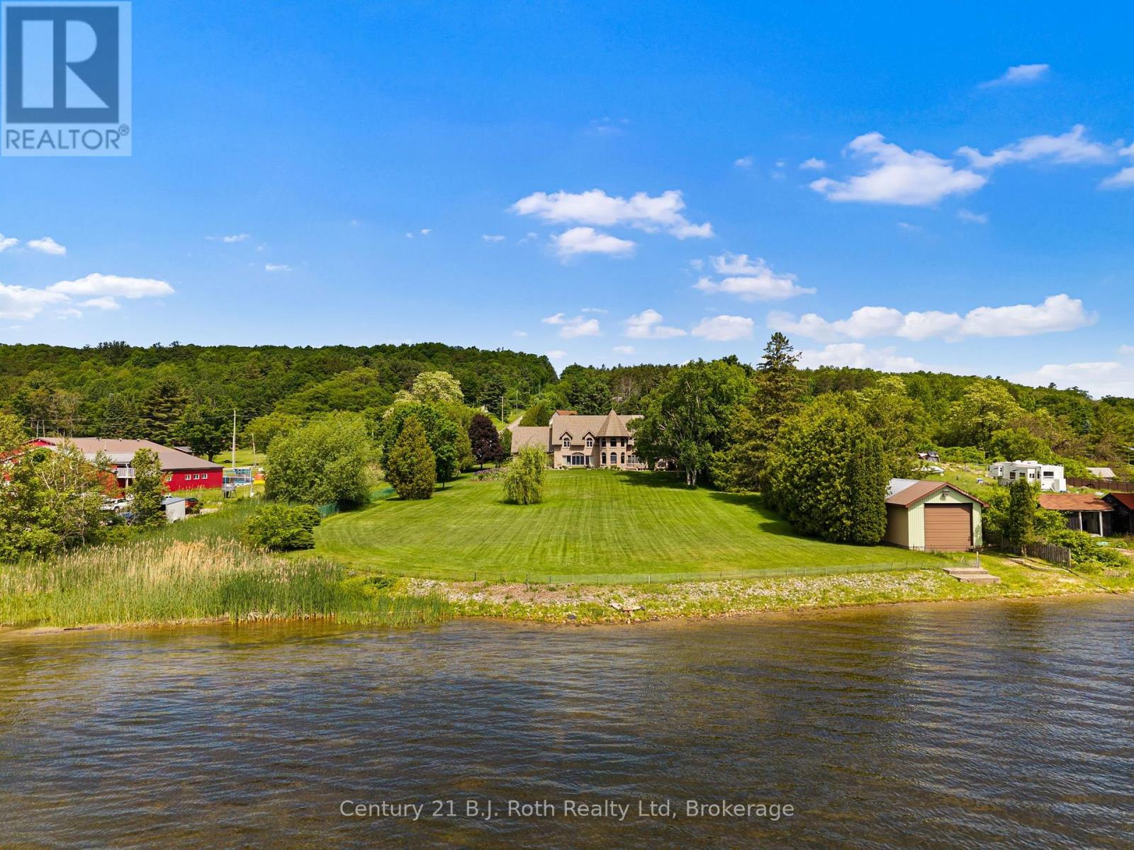 339 Champlain Road, Penetanguishene, Ontario  L9M 1S3 - Photo 17 - S13732230