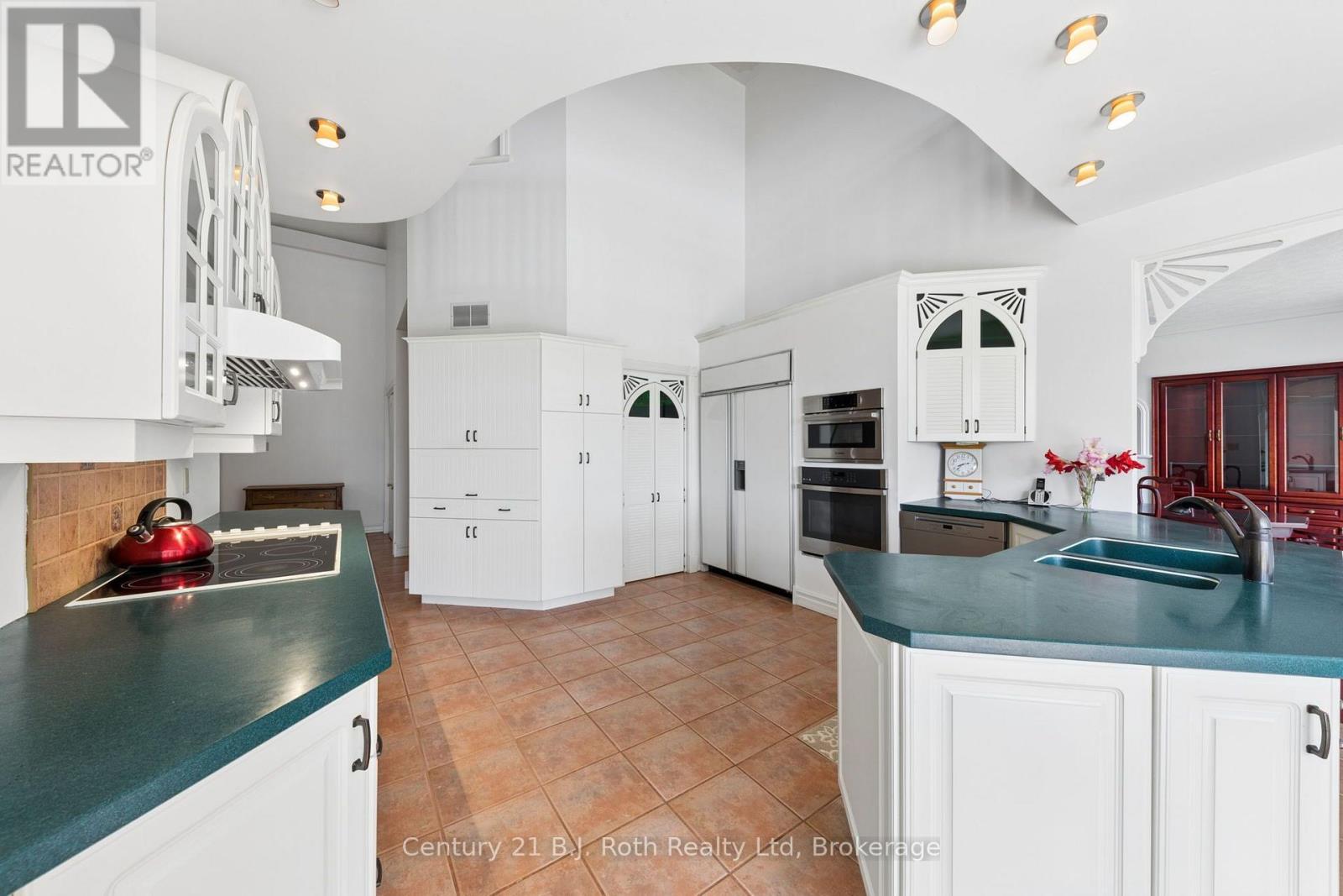339 Champlain Road, Penetanguishene, Ontario  L9M 1S3 - Photo 26 - S13732230