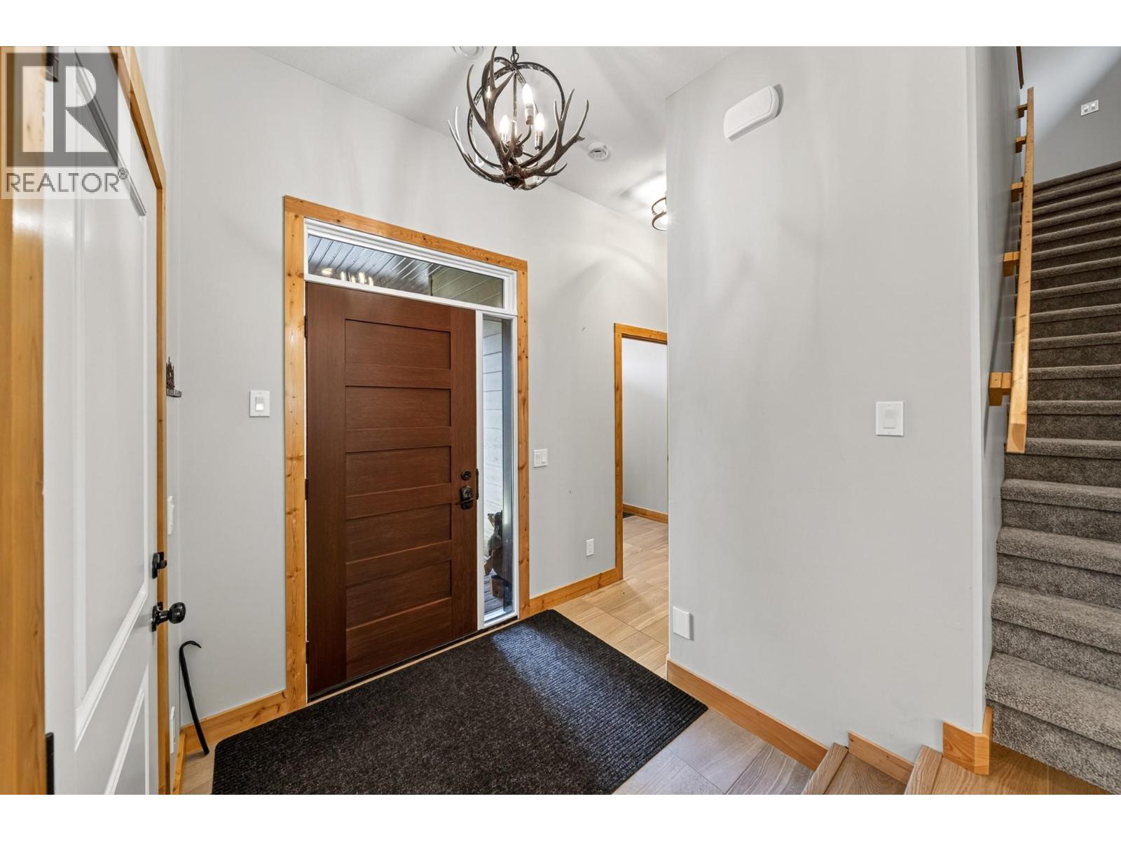 5550 Currie Bowl Way, Fernie, British Columbia  V0B 1M6 - Photo 11 - 10398265
