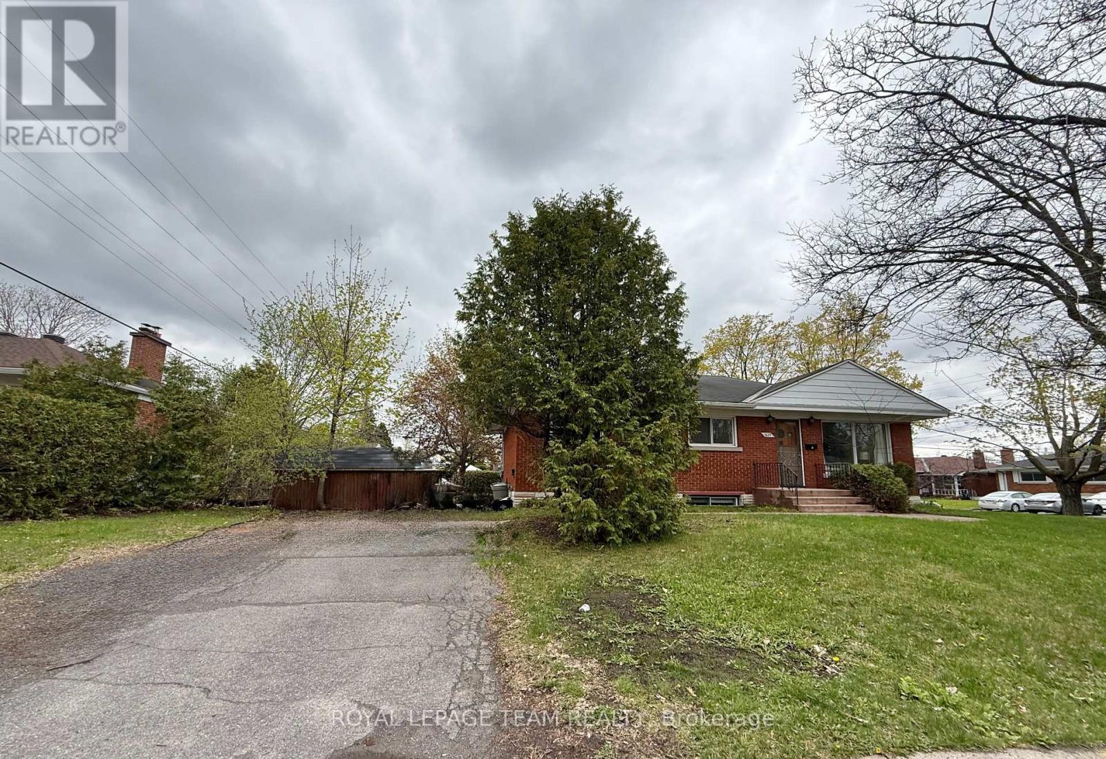 1 & 2 - 1627 Chaucer Avenue, Ottawa, Ontario  K1G 0R7 - Photo 2 - X13455870