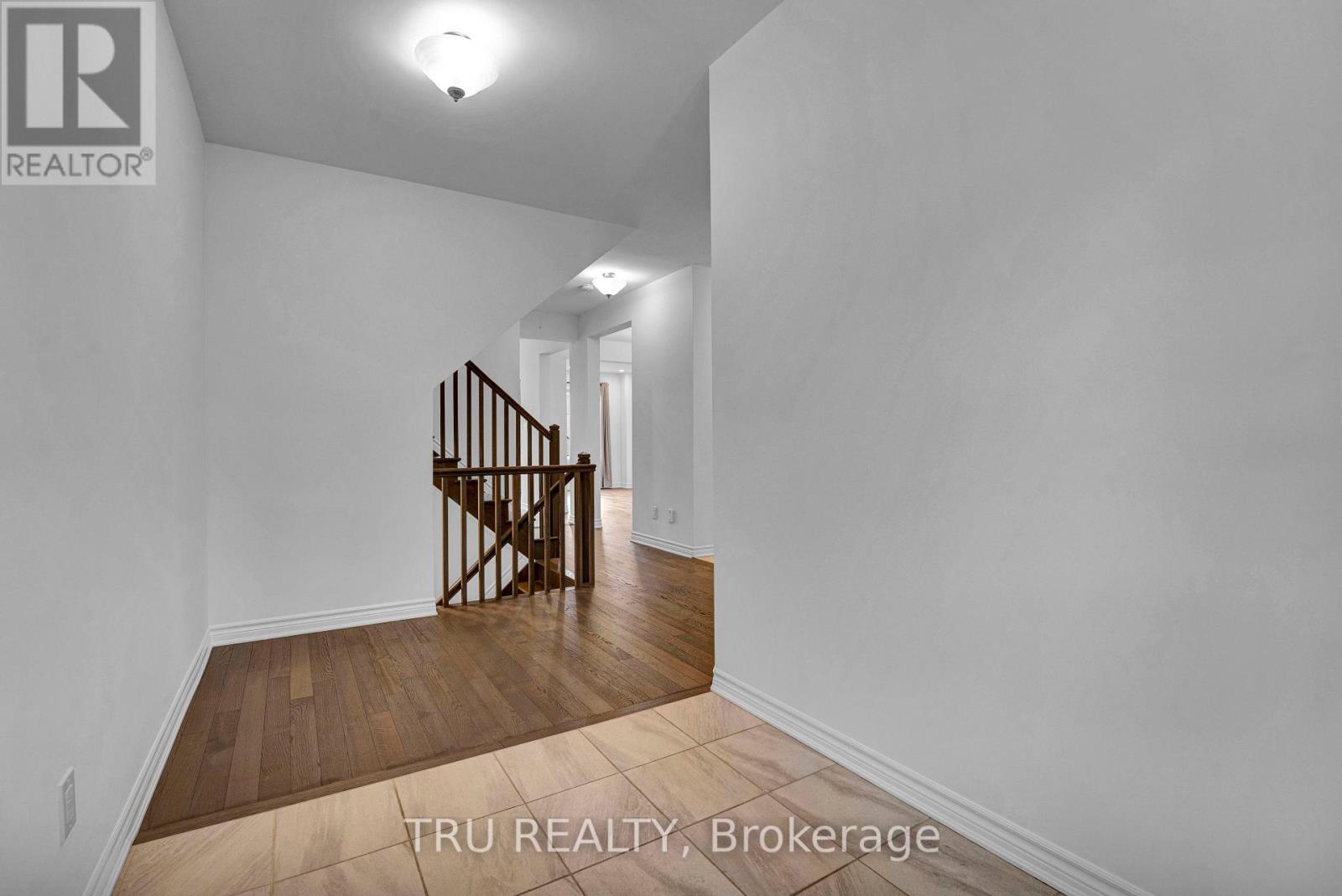 207 Quarter Horse Street, Ottawa, Ontario  K2S 0X8 - Photo 3 - X13732056