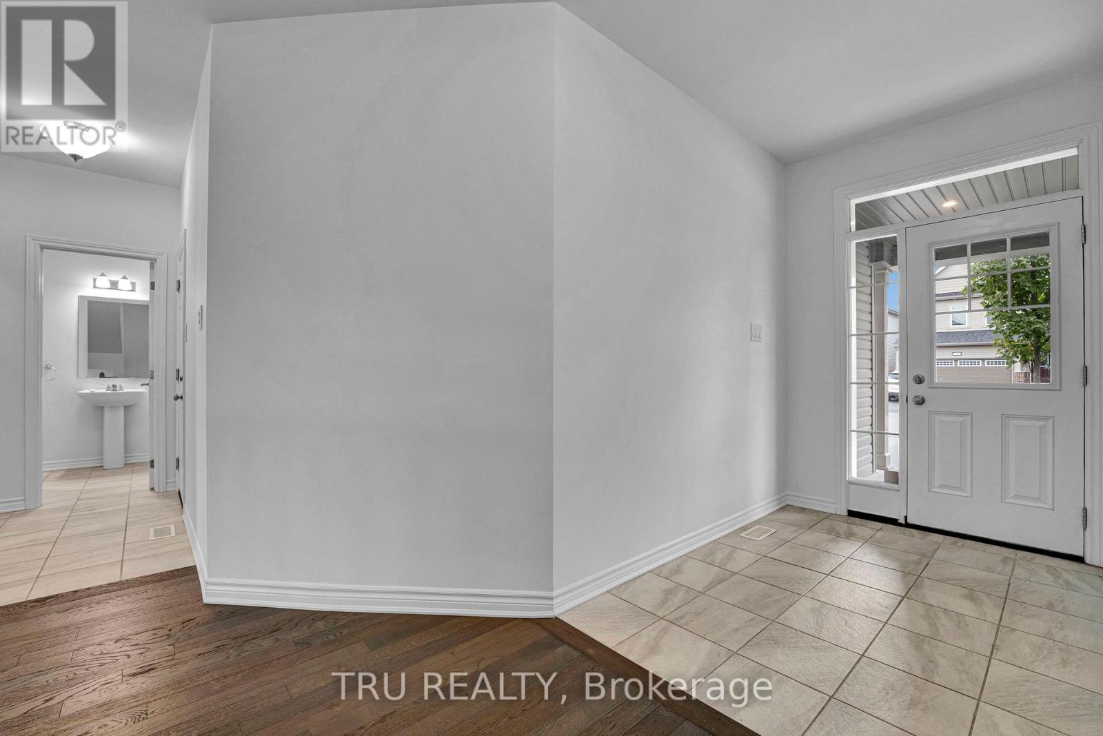 207 Quarter Horse Street, Ottawa, Ontario  K2S 0X8 - Photo 4 - X13732056